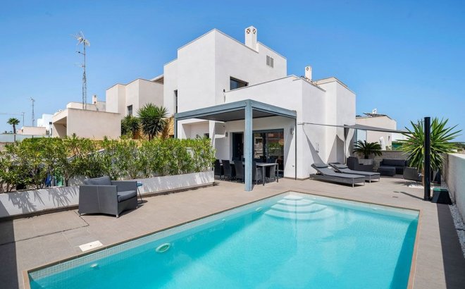 Resale - Villa -
Ciudad Quesada - Costa Blanca