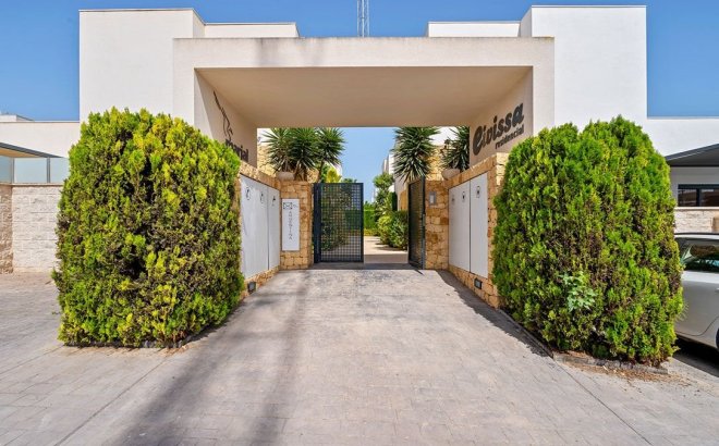 Resale - Villa -
Ciudad Quesada - Costa Blanca