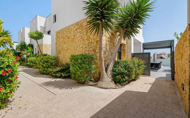Resale - Villa -
Ciudad Quesada - Costa Blanca
