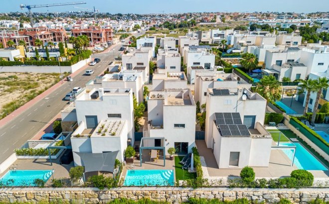 Resale - Villa -
Ciudad Quesada - Costa Blanca