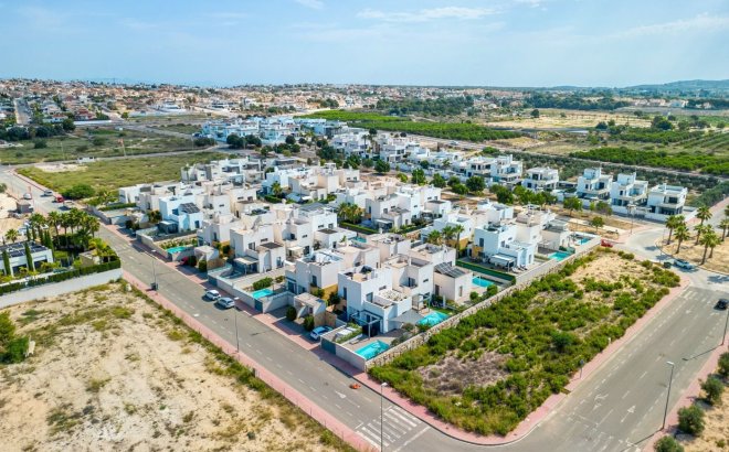 Resale - Villa -
Ciudad Quesada - Costa Blanca