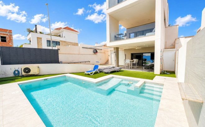 Resale - Villa -
Benijofar - Costa Blanca