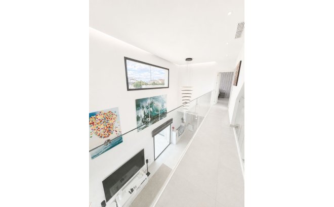 Resale - Villa -
Benijofar - Costa Blanca