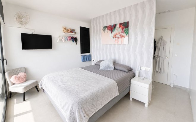 Resale - Villa -
Benijofar - Costa Blanca