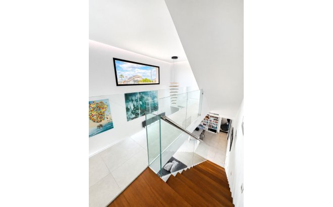 Resale - Villa -
Benijofar - Costa Blanca