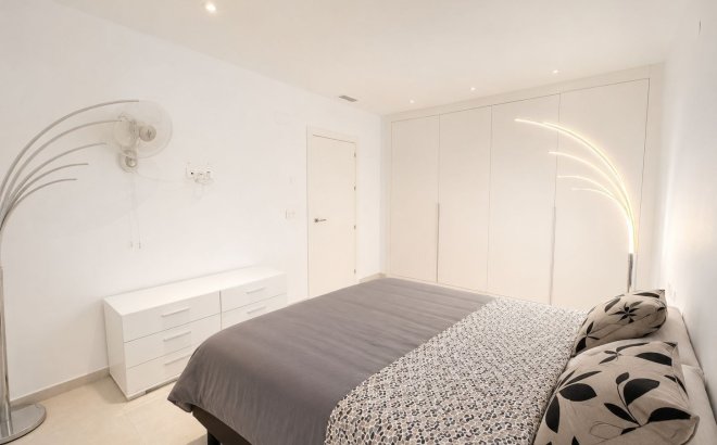 Resale - Villa -
Benijofar - Costa Blanca