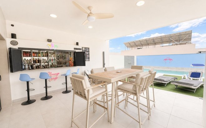 Resale - Villa -
Benijofar - Costa Blanca