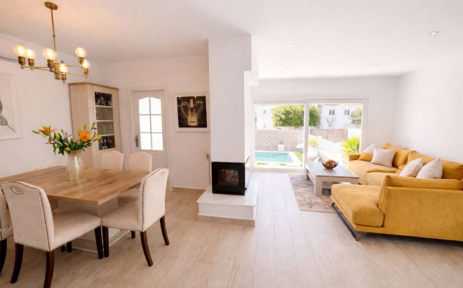 Resale - Villa -
Los Dolses - Inland