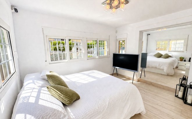 Resale - Villa -
Los Dolses - Inland