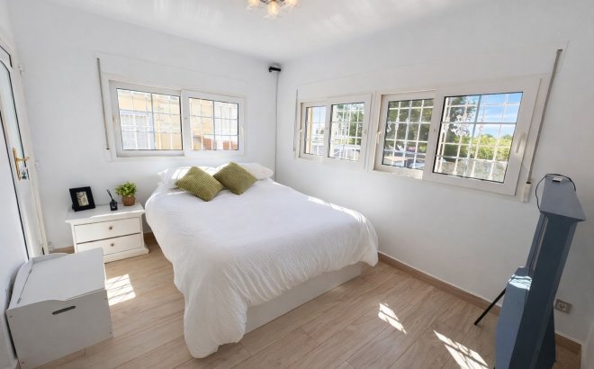 Resale - Villa -
Los Dolses - Inland