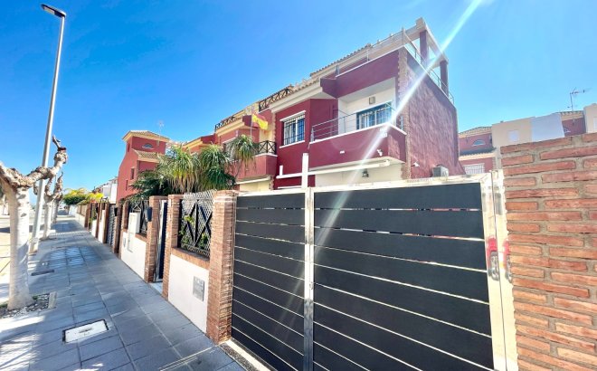 Resale - Town House -
Torre de la Horadada - Costa Blanca