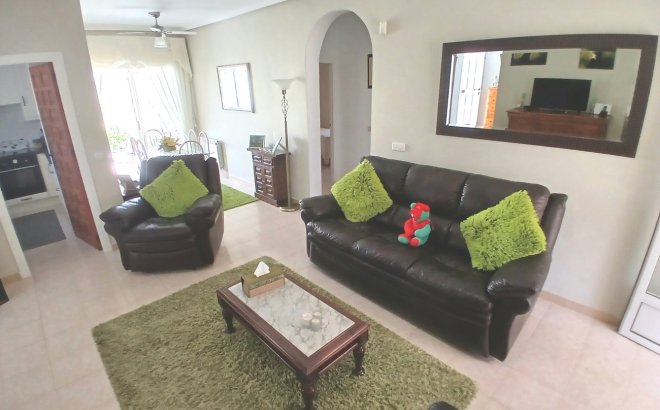 Resale - Villa -
Villamartin - Costa Blanca