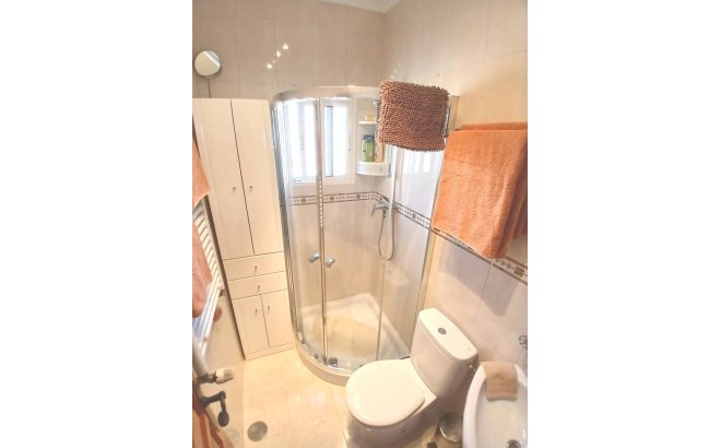 Resale - Villa -
Villamartin - Costa Blanca
