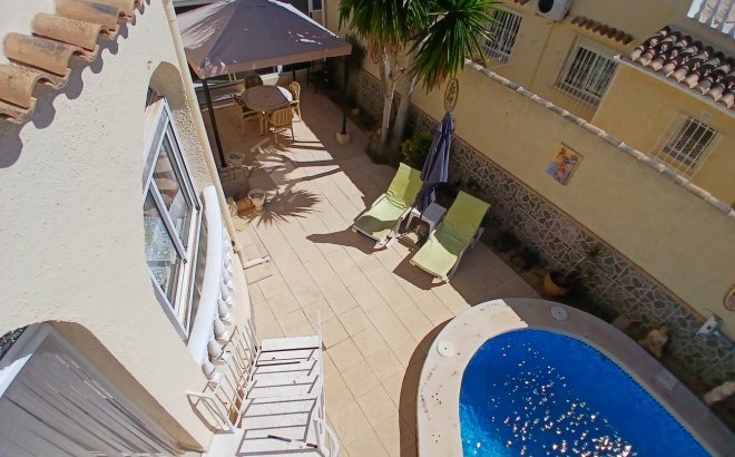 Resale - Villa -
Villamartin - Costa Blanca