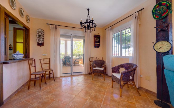 Resale - Villa -
San Miguel de Salinas - Inland