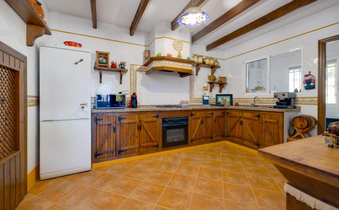 Resale - Villa -
San Miguel de Salinas - Inland