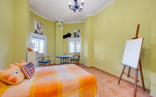 Resale - Villa -
San Miguel de Salinas - Inland