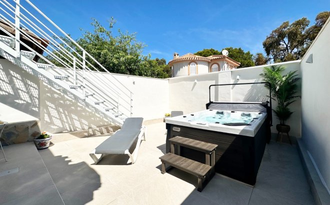 Resale - Town House -
Orihuela Costa - Costa Blanca