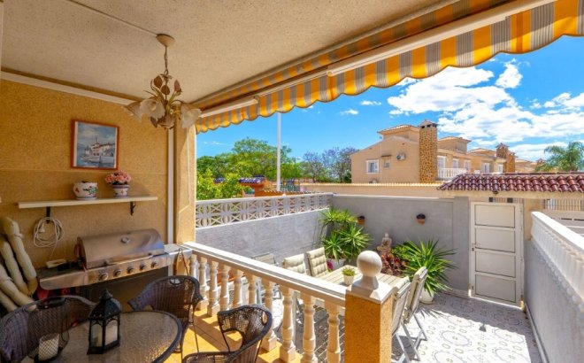 Resale - Town House -
Torrevieja - Aguas Nuevas