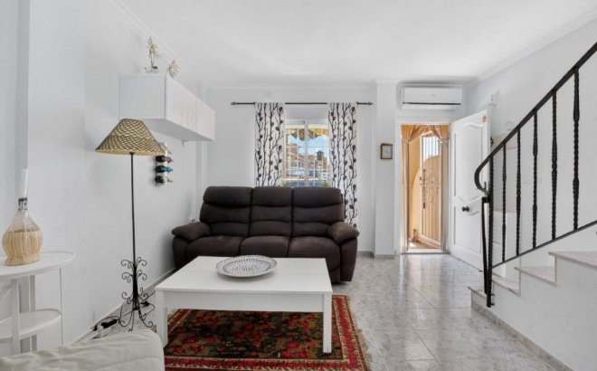 Resale - Town House -
Torrevieja - Aguas Nuevas
