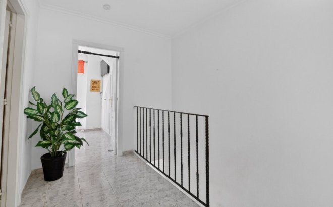 Resale - Town House -
Torrevieja - Aguas Nuevas