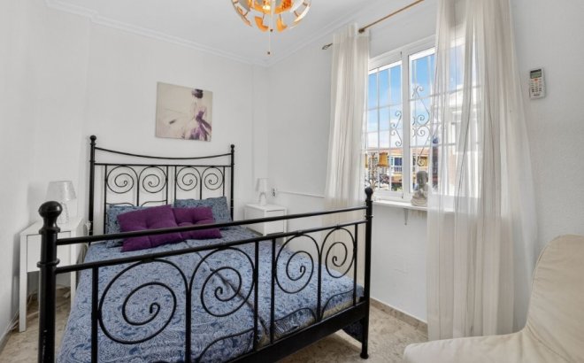 Resale - Town House -
Torrevieja - Aguas Nuevas