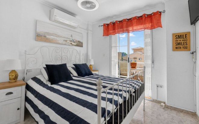 Resale - Town House -
Torrevieja - Aguas Nuevas