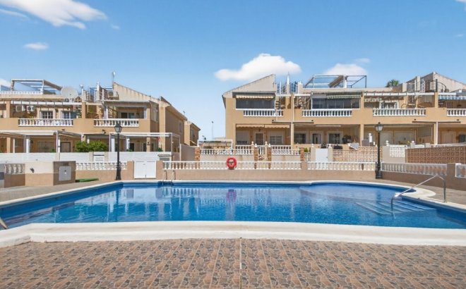 Resale - Town House -
Torrevieja - Aguas Nuevas