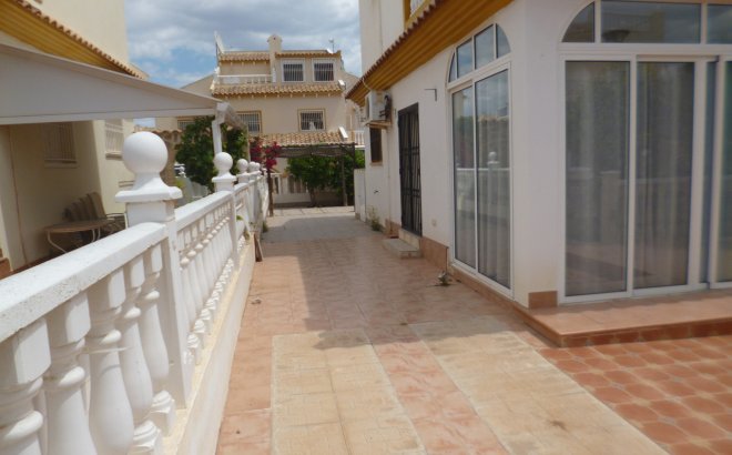 Resale - Town House -
Playa Flamenca - Costa Blanca