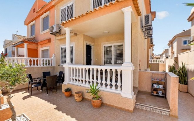 Resale - Town House -
Torrevieja - Cabo Cervera