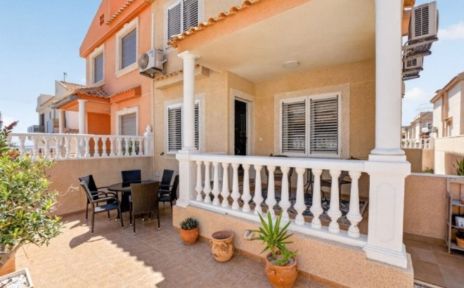 Resale - Town House -
Torrevieja - Cabo Cervera