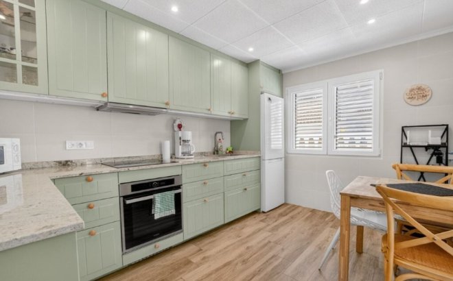 Resale - Town House -
Torrevieja - Cabo Cervera