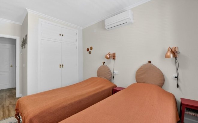 Resale - Town House -
Torrevieja - Cabo Cervera