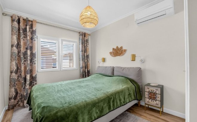Resale - Town House -
Torrevieja - Cabo Cervera