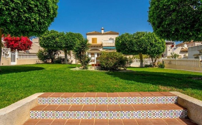 Resale - Quad House -
Torrevieja - Los Altos