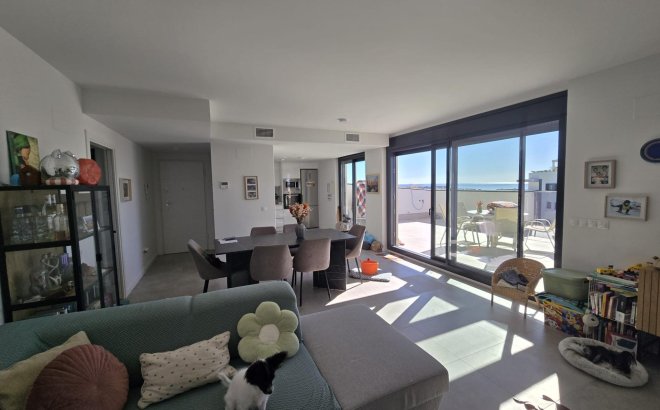 Resale - Penthouse -
Orihuela Costa - Altos De Campoamor