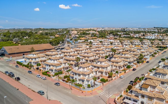 Resale - Quad House -
Cabo Roig - Costa Blanca