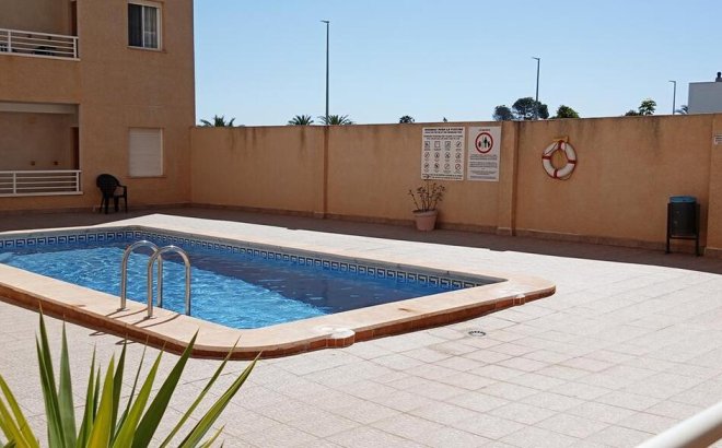 Resale - Apartment -
Los Montesinos - PUEBLO CENTRO
