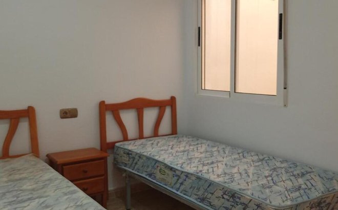 Resale - Apartment -
Los Montesinos - PUEBLO CENTRO