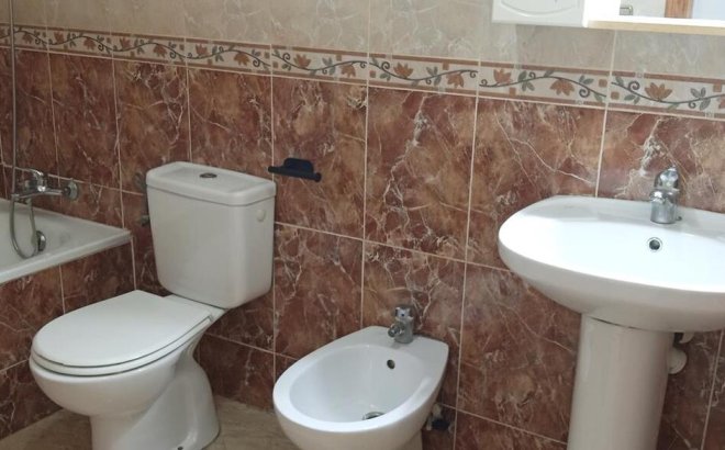 Resale - Apartment -
Los Montesinos - PUEBLO CENTRO