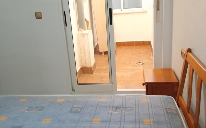 Resale - Apartment -
Los Montesinos - PUEBLO CENTRO
