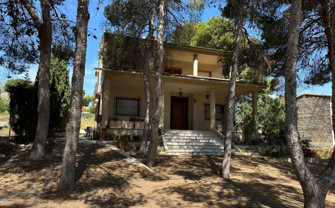 Resale - Villa -
Torrevieja - Costa Blanca