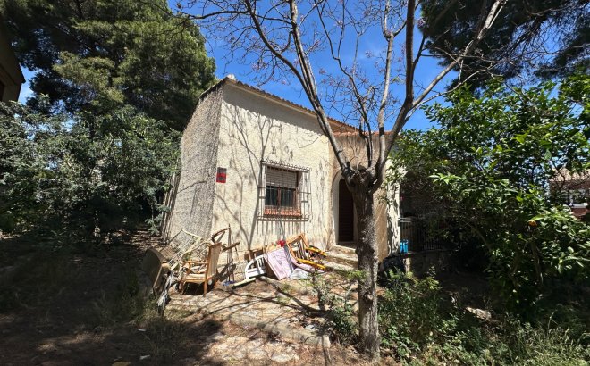 Resale - Villa -
Torrevieja - Costa Blanca