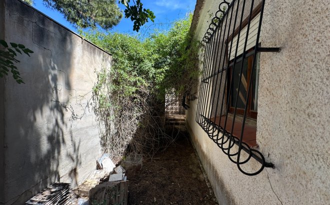 Resale - Villa -
Torrevieja - Costa Blanca
