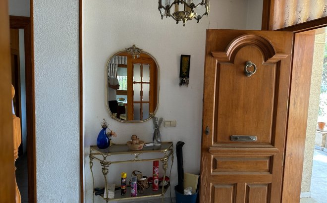 Resale - Villa -
Torrevieja - Costa Blanca
