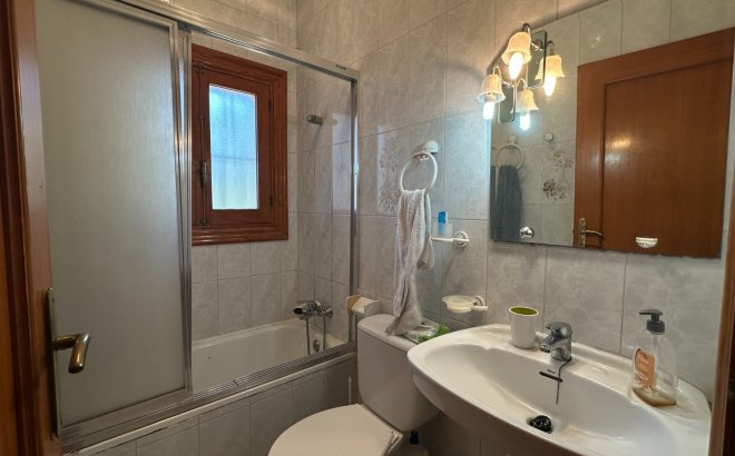 Resale - Villa -
Torrevieja - Costa Blanca