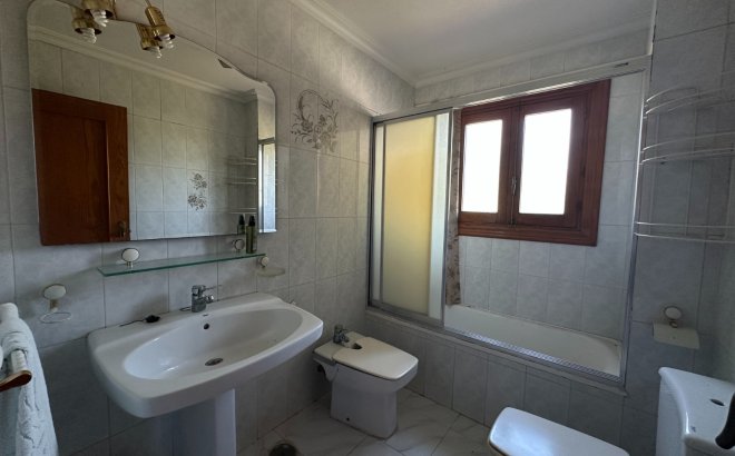 Resale - Villa -
Torrevieja - Costa Blanca