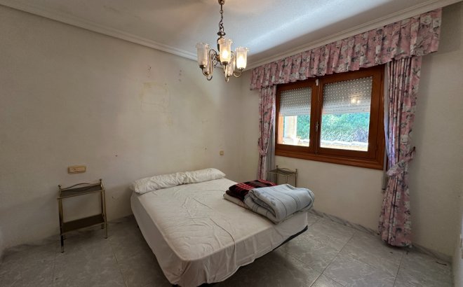 Resale - Villa -
Torrevieja - Costa Blanca