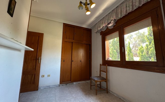 Resale - Villa -
Torrevieja - Costa Blanca