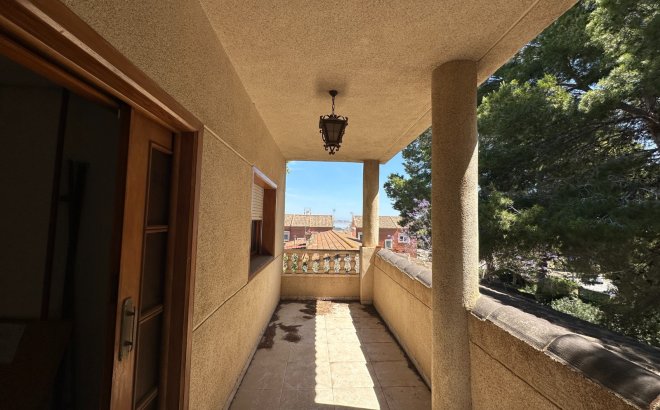 Resale - Villa -
Torrevieja - Costa Blanca
